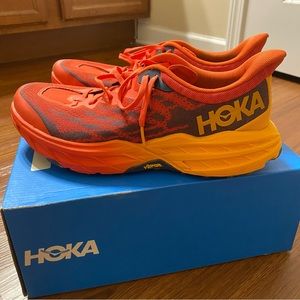 Men’s Hoka Speedgoat 5 Size 10 Wide Red and Orange